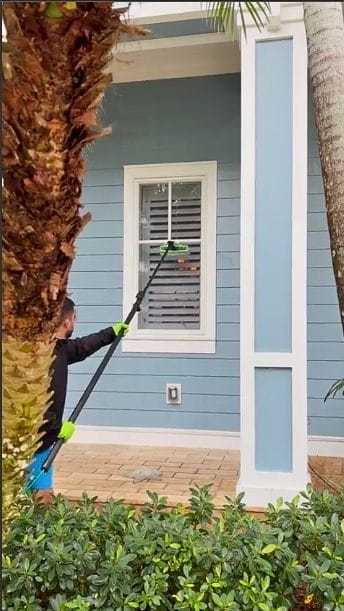 Eco-friendly window cleaning in Naples, FL using biodegradable, non-toxic solutions to achieve streak-free results while protecting the environment and indoor air quality.